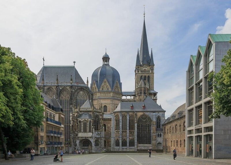 Brussels: Aachen and Charlemagne Private Day Trip by Car - A Deep Dive into the Experience