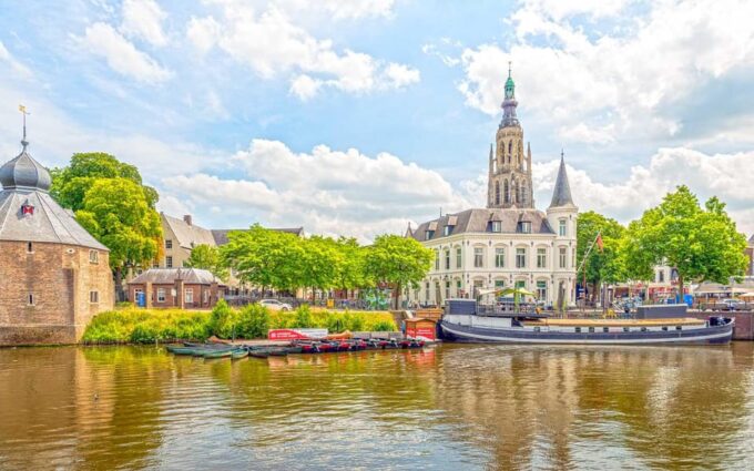 Brussels Airport: Bus Transfer From/To Breda Netherlands - Family-Friendly Policies
