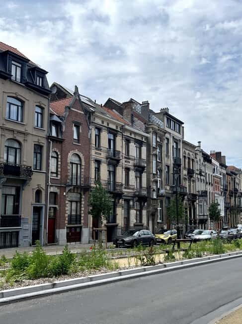 Brussels: "Art Nouveau" Half-Day Tour with Chocolate Tasting - Practical Details and Experience Quality