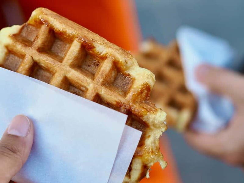 Brussels: City Center Guided Food Tour with Tastings - A Taste of Brussels: What You Can Expect from This Tour