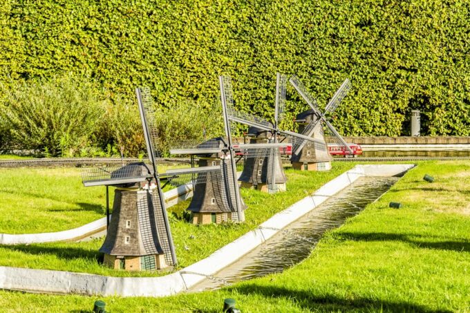 Brussels: Entry Ticket to Mini-Europe - Tips for an Enjoyable Experience