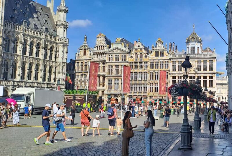 Brussels: Food Tour with Lunch, Chocolate, Beer, & Waffles - Final Stop and Walk Back