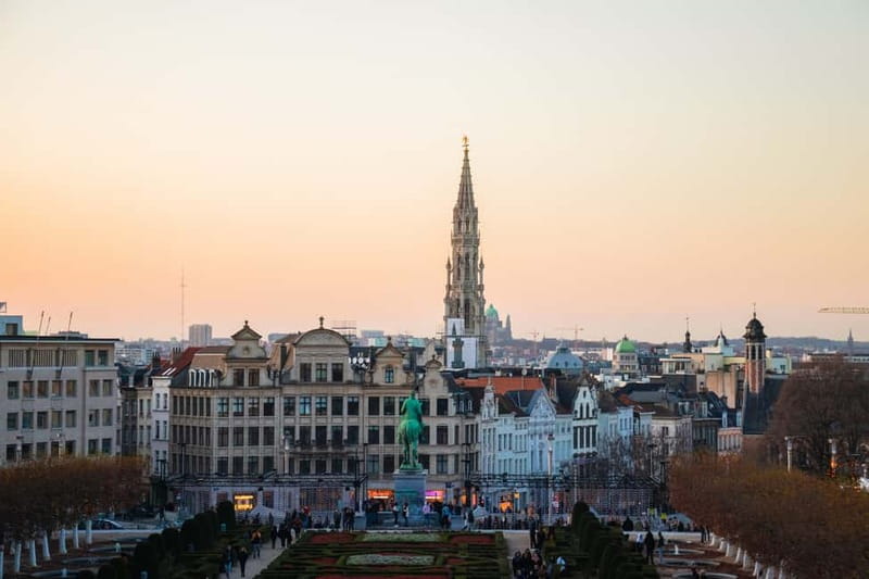 Brussels Highlights: Walking & Bus Tour with Waffle Tasting - FAQ