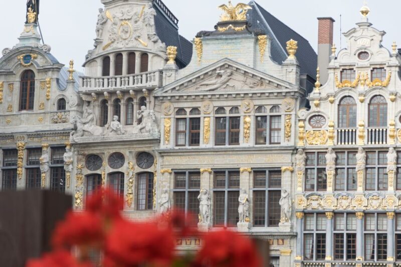 Brussels: Private Tour of the Upper and Lower City - Climbing to the Upper City: A View into Royal and Artistic Brussels