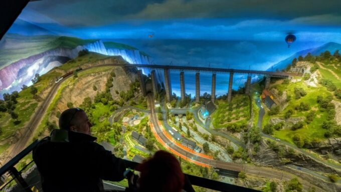 Brussels: Train World Museum Entrance Ticket - Guided Tour Options