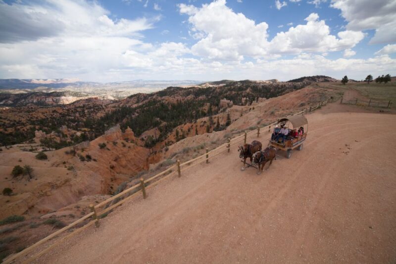 Bryce Canyon City: Wagon Ride to the Rim of Bryce Canyon - The Scenic Finale at Bryce Canyon Rim