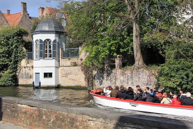 BRYGGJA ROMANTICA - 3 Hour Romantic Tour in Bruges - Tasting Local Delicacies