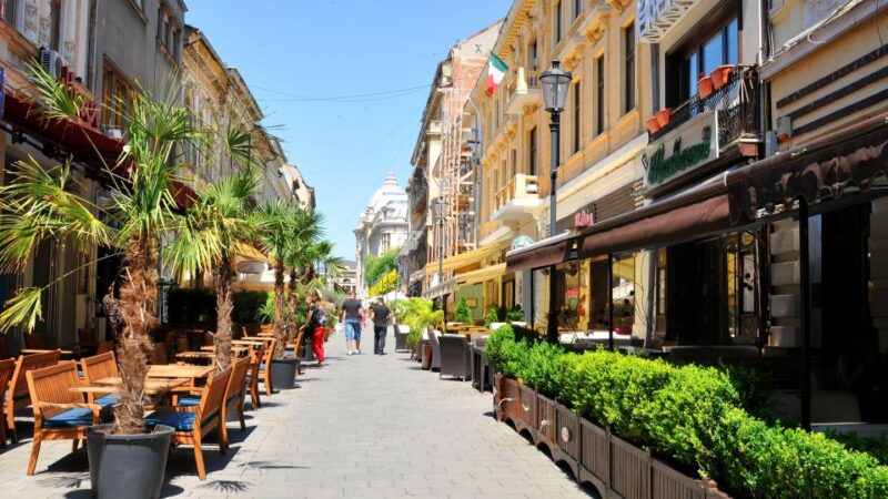 Bucharest: 4-Hour Walking Food Tour in the Old Town - Historical Sites