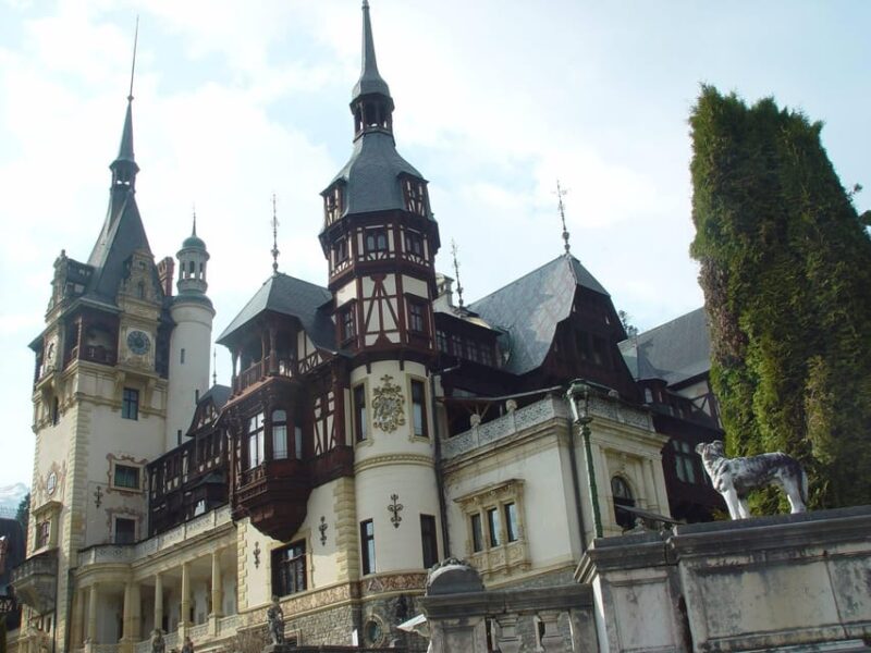 Bucharest: Bran Castle Day Trip With BMW 7 Series - Transportation in BMW 7 Series
