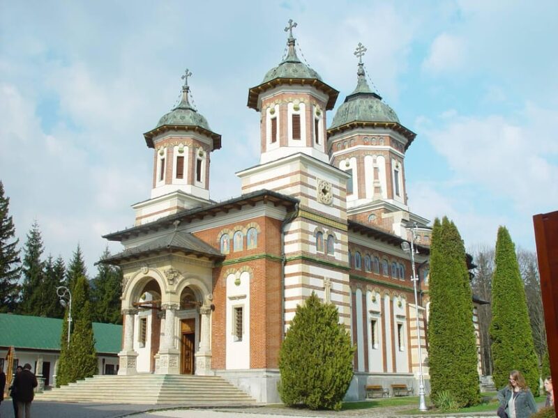 Bucharest: Bran Castle Day Trip With BMW 7 Series - Attractions and Highlights