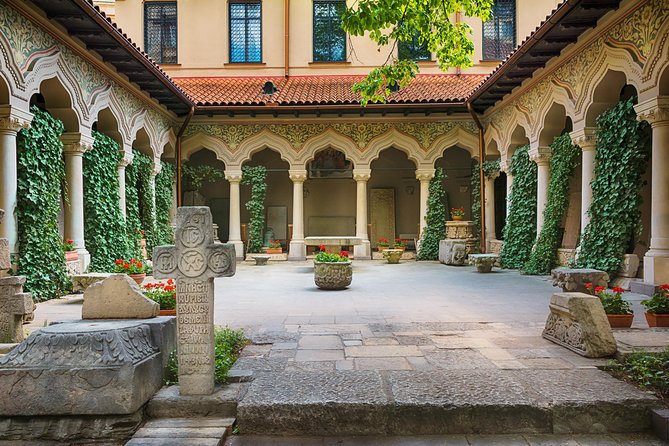 Bucharest by Foot - Small Group Walking Tour - Group Size and Guide Details