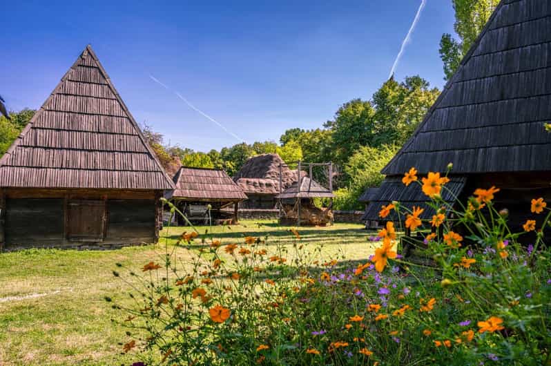 Bucharest: Insta-Perfect Walk With a Local - Experience Highlights