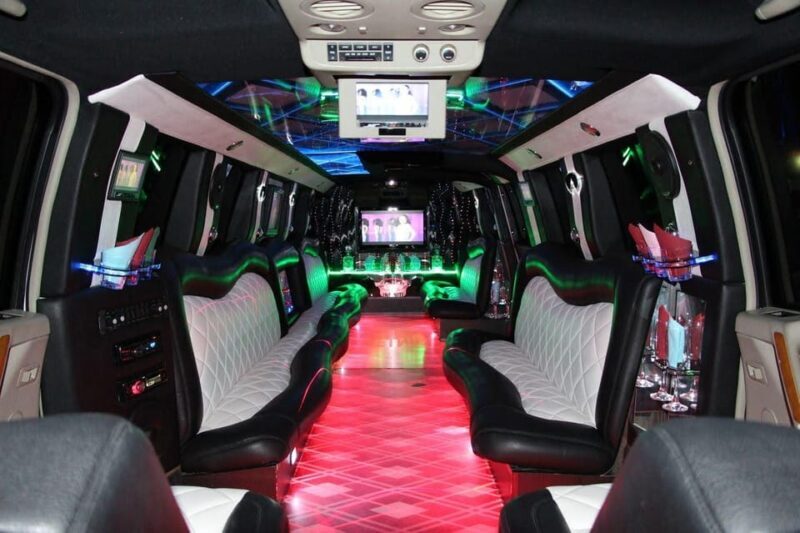 Bucharest Limousine & VIP Clubbing - An Introduction to the Bucharest Limousine & VIP Clubbing Experience