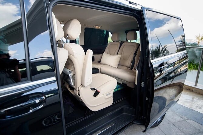 Bucharest Luxury Airport Transfer With Minivan and Business Cars - Luxury Vehicle Amenities