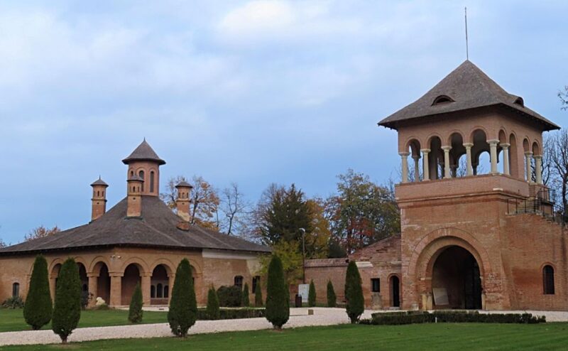 Bucharest Sightseeing Tour - Itinerary and Highlights