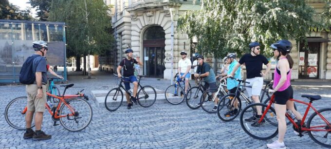 Bucharest Sightseeing Tour - Getting to the Meeting Point