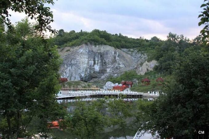 Bucharest: Slanic Salt Mines and Wine Tasting Tour - What to Expect