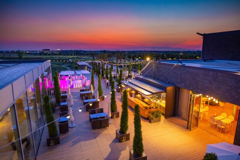 Bucharest: Therme Bucuresti Transfer With Optional Ticket - Spa Features