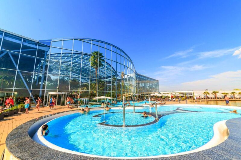 Bucharest: Transfer Therme Bucharest Different Hours - Meeting Point at Therme