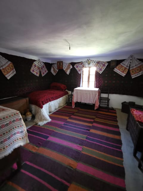 Bucharest: Village Museum guided tour with Hotel pickup - The Setting and Its Significance
