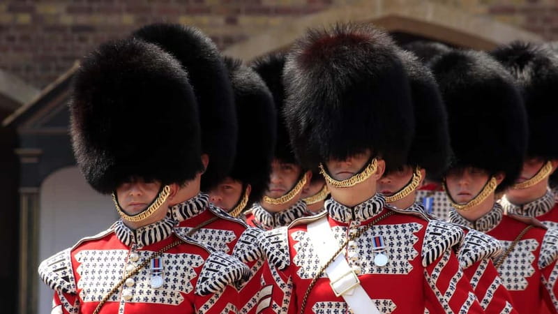 Buckingham Palace, Changing of the Guard Walking Tour - An Honest Look at the Experience