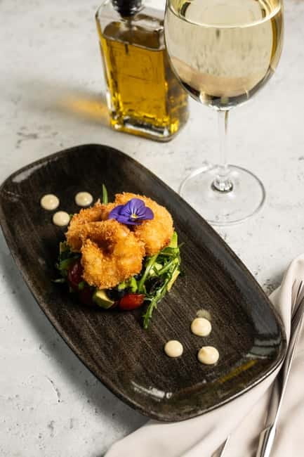 Budapest: 3-Course Dinner for 2 on a Boat Restaurant - FAQ