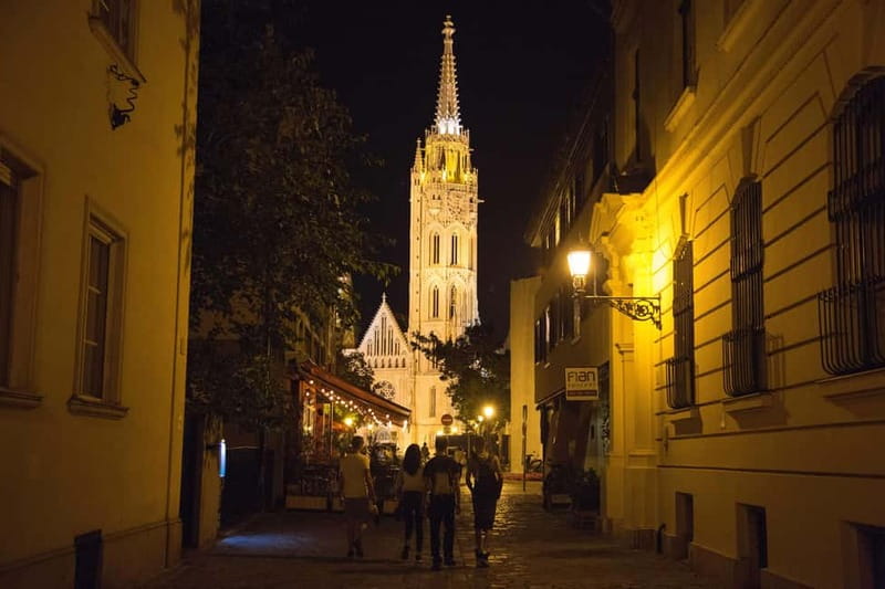Budapest: 3-Course Dinner & Wine with Multiple Photo Stops - Who Should Consider This Tour?  