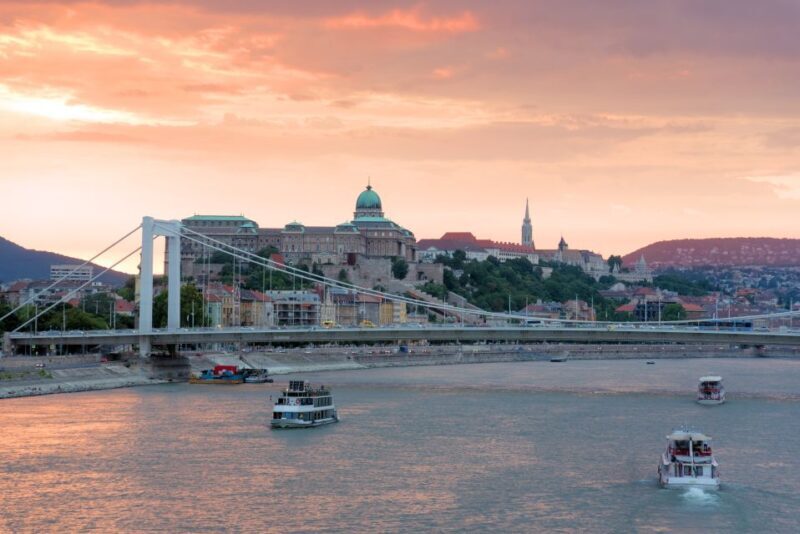 Budapest: 3-hour City Tour with Castle Walk + 1-hour Cruise - Authentic Traveler Experiences & Tips