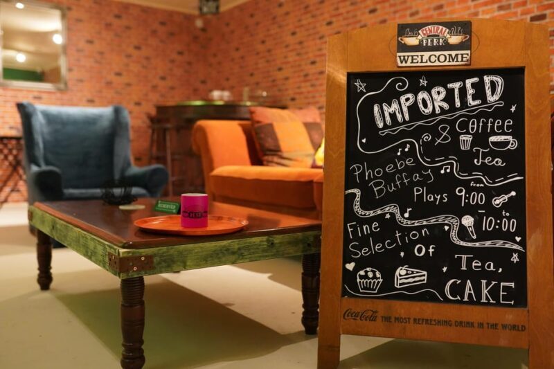 Budapest: 90s Sitcom Escape Room Adventure with Drinks - Analyzing the Value