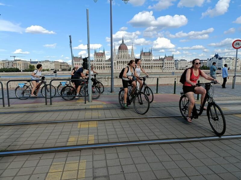 Budapest Bike Tour with a Hungarian Goulash - An In-Depth Look at the Budapest Bike Tour