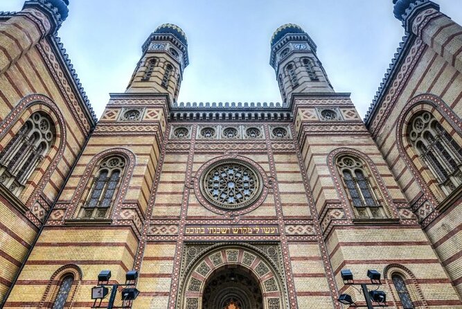 Budapest City Walk in Jewish Quarter - Discovering Synagogues and Monuments