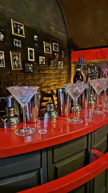 Budapest: Cocktail Tasting with Unique & Delicious Cocktails - An Introduction to a Laid-back Budapest Experience  