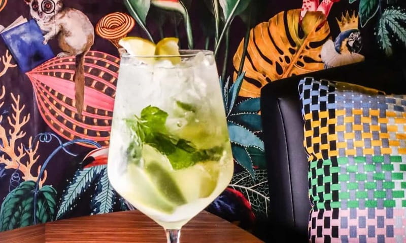 Budapest: Cocktail Tasting with Unique & Delicious Cocktails - Describing the Venue and Atmosphere  