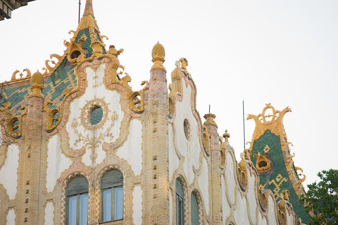 Budapest Essential Walking Tour&Traditional Hungarian Dessert - Practical Details