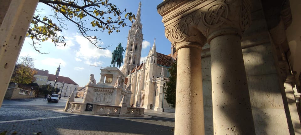 Budapest: Guided City Walking Tour in Buda and Pest - Who Should Take This Tour?
