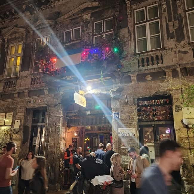 Budapest: Jewish District Night Walking Tour with Drinks - The Experience and Its Value