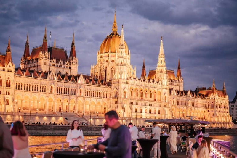 Budapest: Lotus Cruise with Unlimited Premium Drinks - A Comprehensive Review of the Lotus Cruise Experience