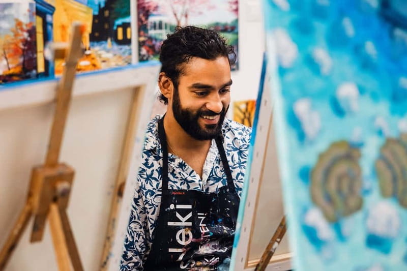 Budapest: Paint and sip experience - Introduction