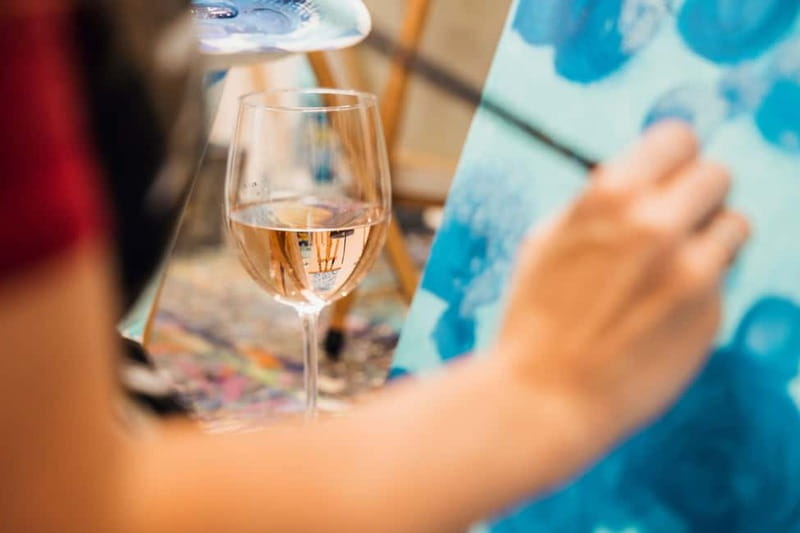 Budapest: Paint and sip experience - Key Points