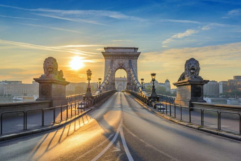 Budapest: Parliament, Christmas Market and Ferris Wheel - FAQ