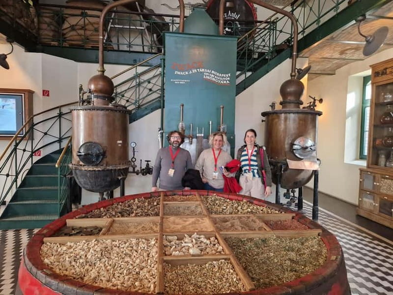 Budapest: Past & Future Tour with Unicum Tasting & MOL Visit - Who Will Love This Tour?