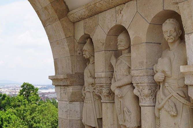 Budapest Private 2 Hrs. Mercedes Sightseeing Tour - Participant Information