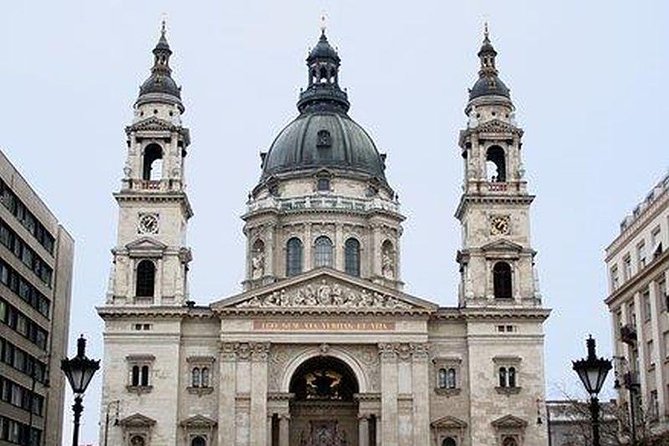 Budapest Private 2 Hrs. Mercedes Sightseeing Tour - Tour Booking and Availability
