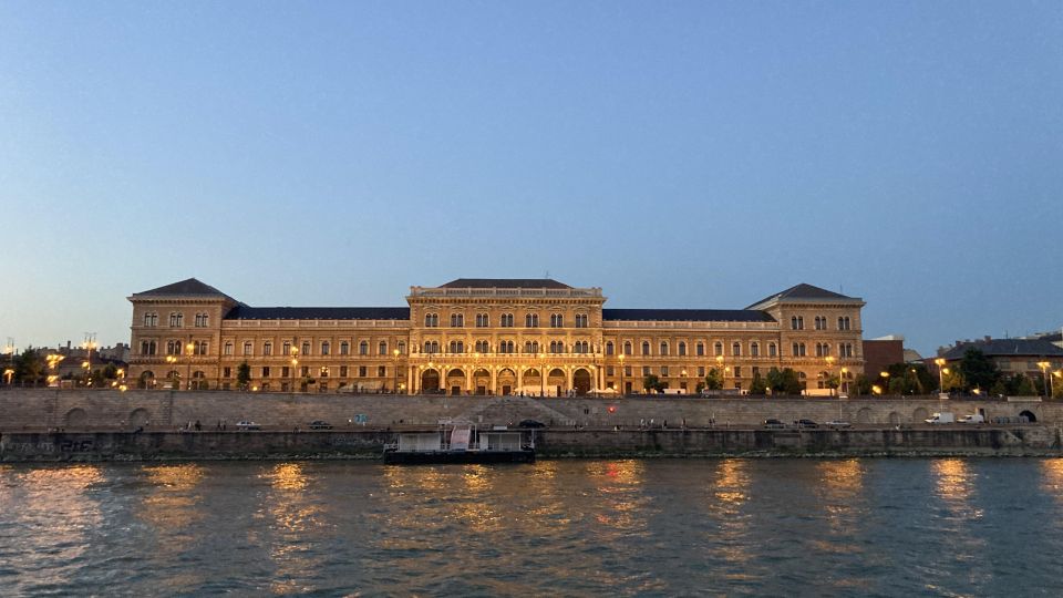 Budapest: Private Sightseeing Tour by car - FAQ