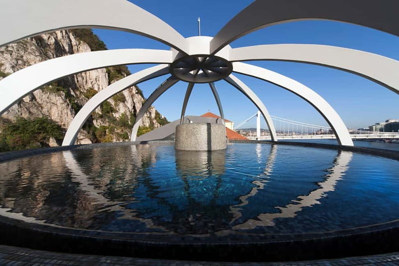 Budapest: Rudas Spa Entry with 3-Course Meal - Key Points