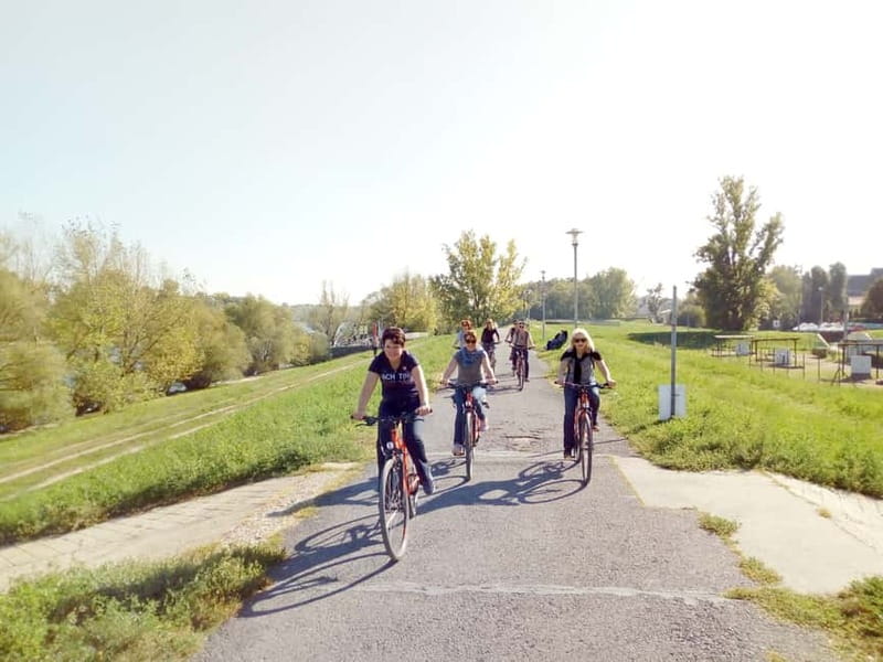 Budapest: Self-Guided Bike Tour to scenic Szentendre - Detailed Breakdown of the Itinerary