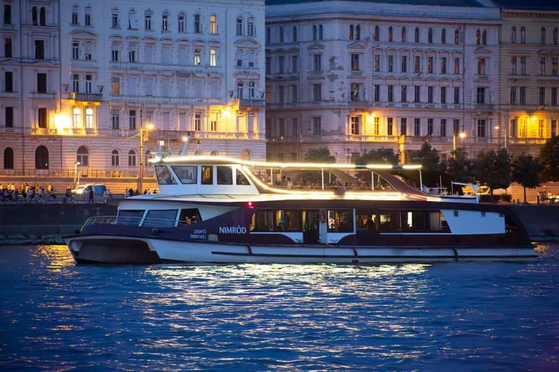 Budapest: Sightseeing Cruise with 1 Drink - Detailed Breakdown of the Itinerary