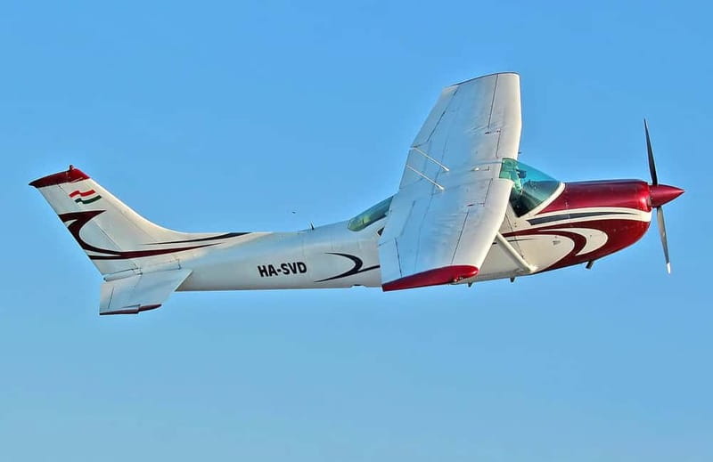 Budapest Sightseeing Flight with Cessna C172 - Discovering the Hungarian Skyline from Above