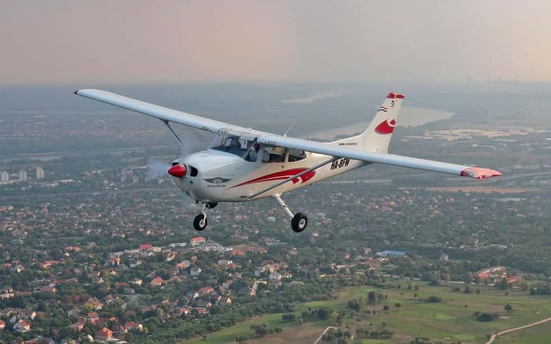 Budapest Sightseeing Flight with Cessna C172 - The Flight Experience: What to Expect