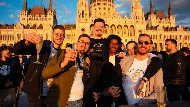 Budapest: Sip and Sail River Cruise with Unlimited Prosecco - Practical tips for travelers